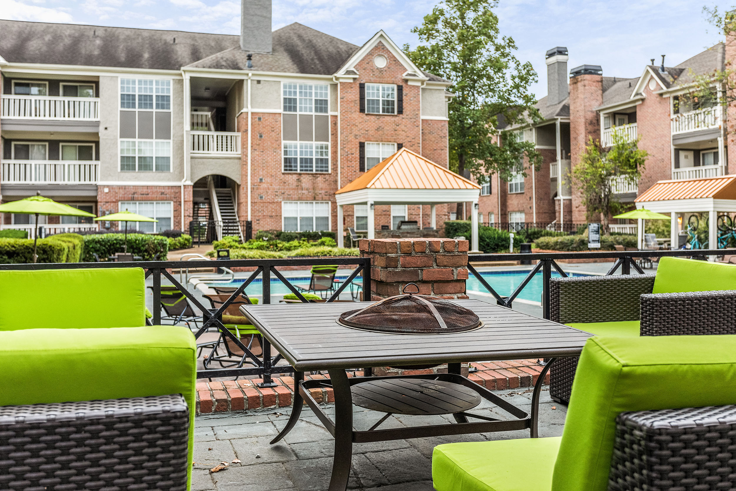 Arbors River Oaks Apartment Homes IRT Living